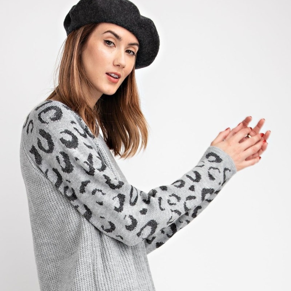 ❄️LAST3️⃣//OATMEAL LEOPARD SWEATER - Picture 4 of 6